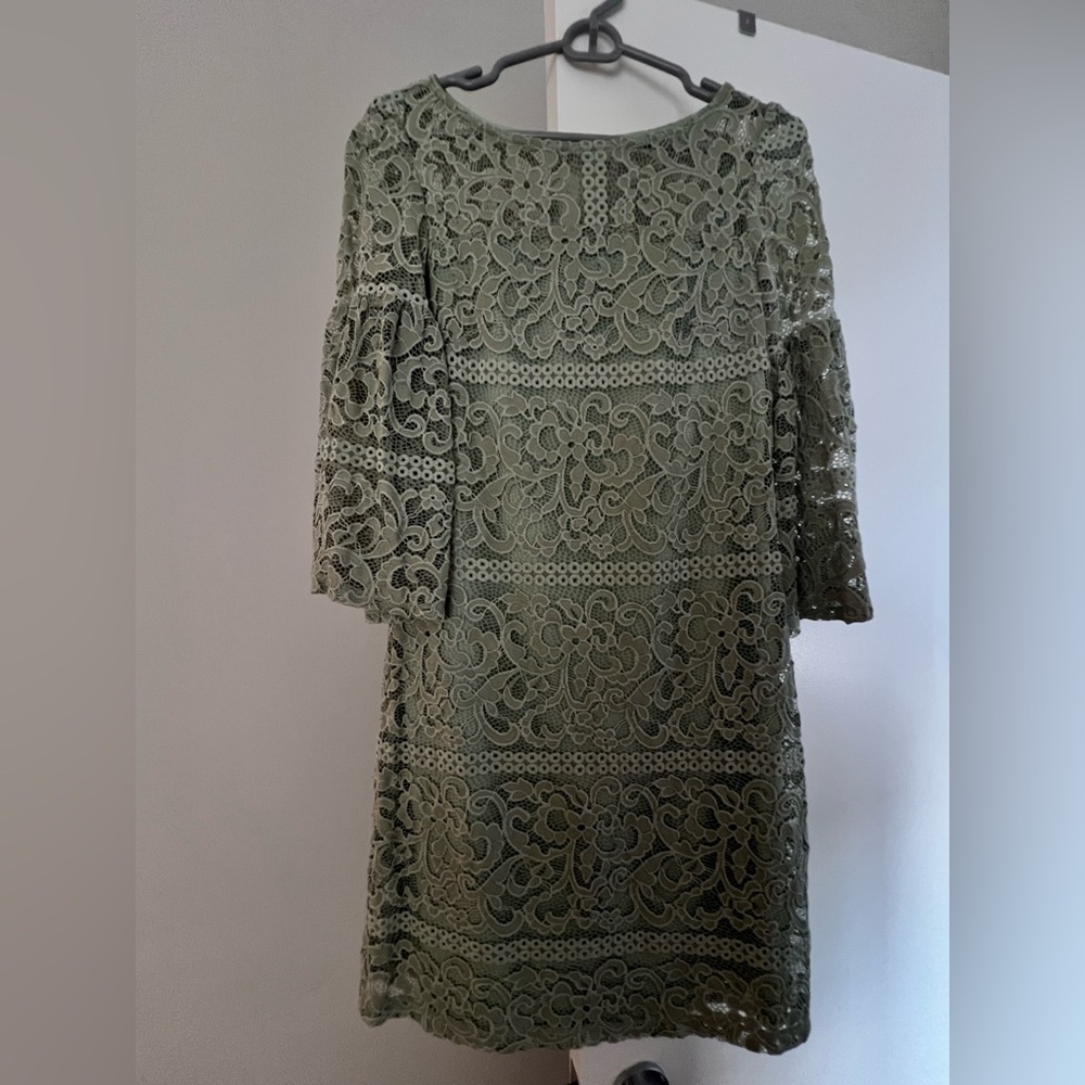 Lace stylish medium size dress almost new.